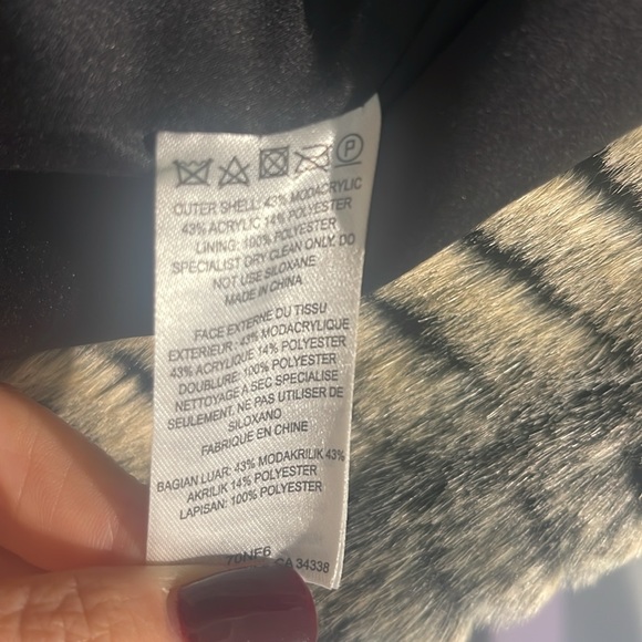 Beautiful jacket - Picture 7 of 7